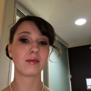 Meet your Posher, Madelyn